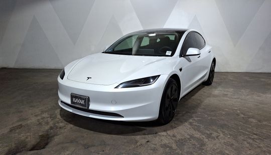 Tesla • Model 3
