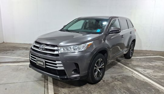 Toyota • Highlander