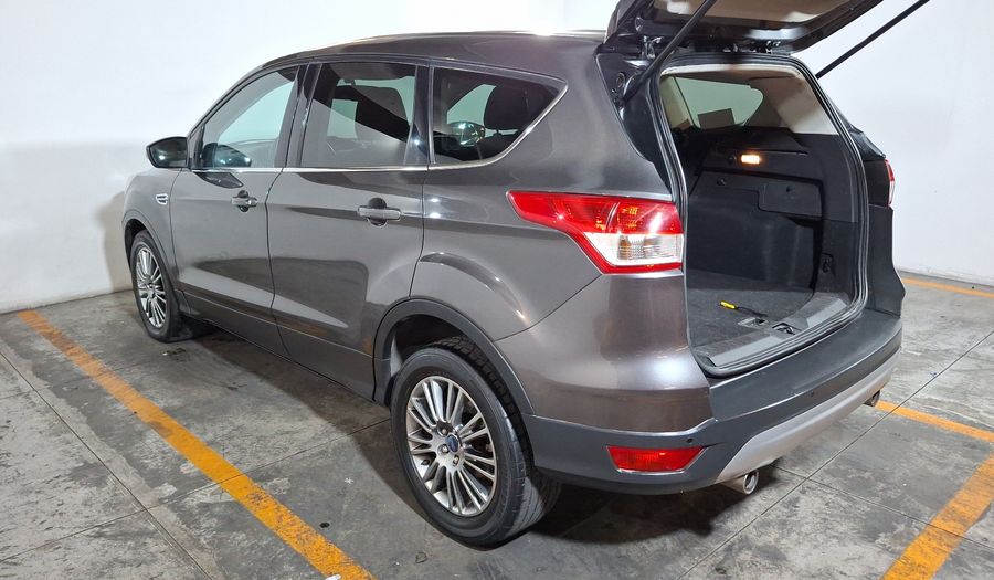 Ford Escape 2.5 S PLUS I4 AT Suv 2015