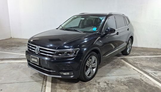 Volkswagen • Tiguan