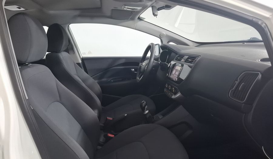 Kia Rio 1.6 EX MT Hatchback 2016