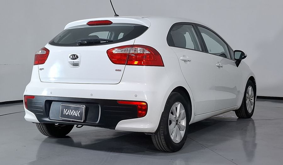 Kia Rio 1.6 EX MT Hatchback 2016