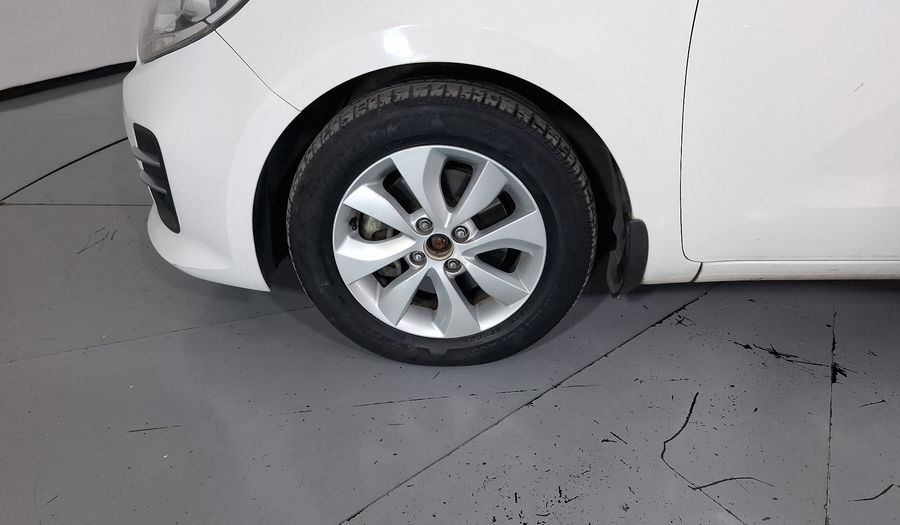 Kia Rio 1.6 EX MT Hatchback 2016