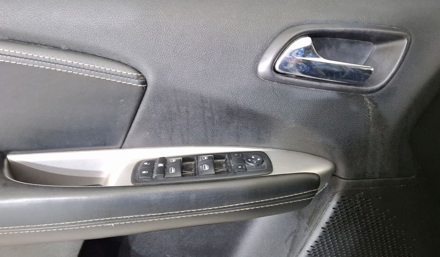 Dodge Journey 2.4 SXT+ 5 PASAJEROS Suv 2015
