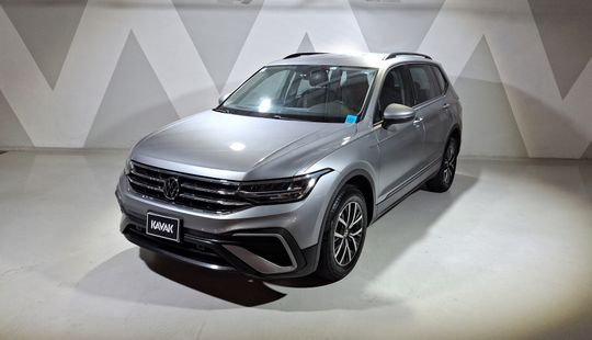 Volkswagen • Tiguan