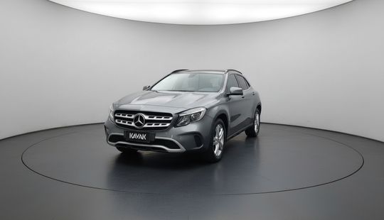 Mercedes Benz • GLA