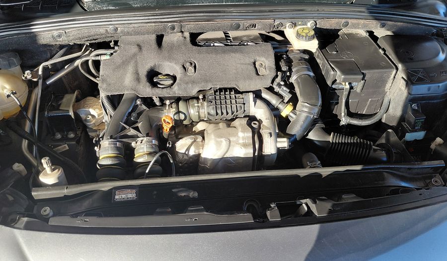 Peugeot 308 1.6 HDI FELINE Hatchback 2012