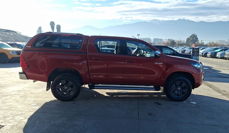 Toyota Hilux 2.4D SR Pickup 2023