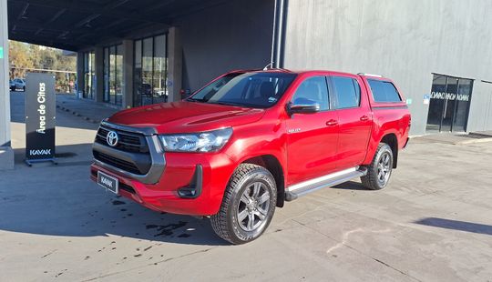 Toyota • Hilux