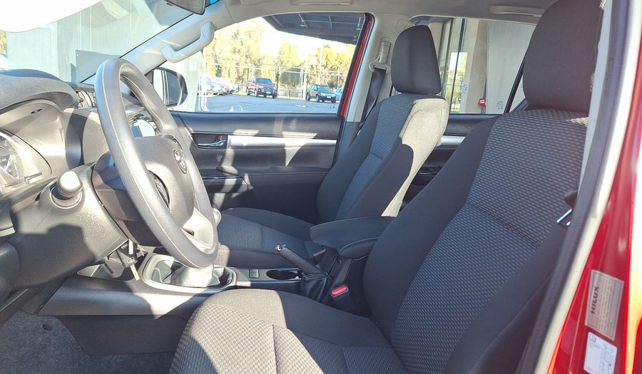 Toyota Hilux 2.4D SR Pickup 2023