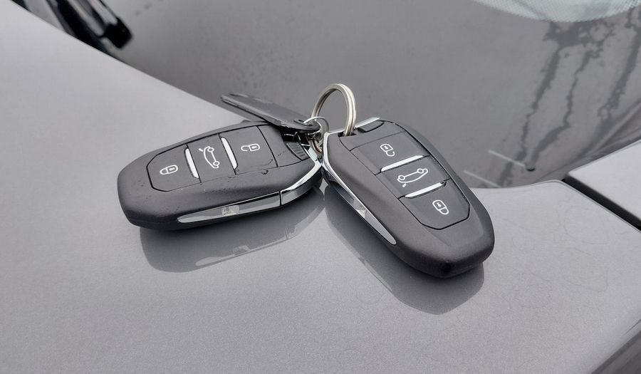 Peugeot 2008 1.0 T200 ALLURE AUTO Suv 2025