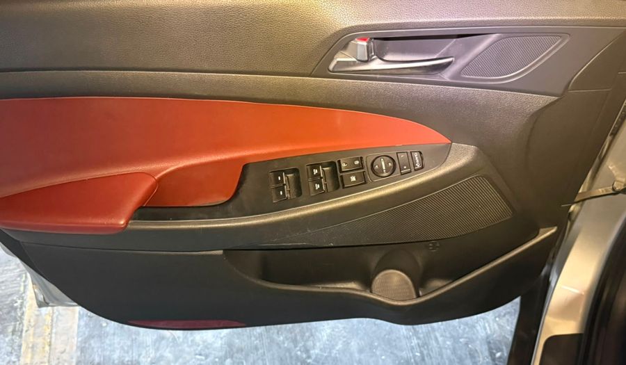 Hyundai Tucson 2.4 LIMITED TECH AUTO Suv 2021