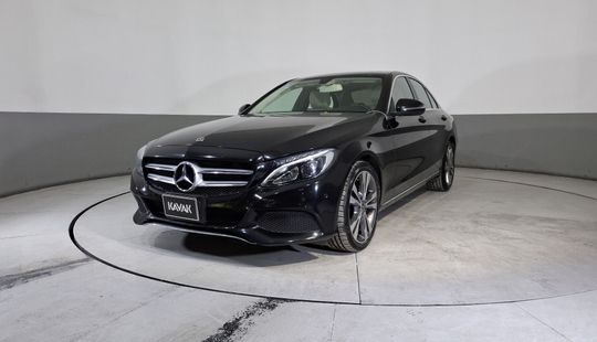 Mercedes Benz • Clase C