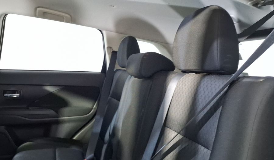Mitsubishi Outlander 2.4 SE AT Suv 2014