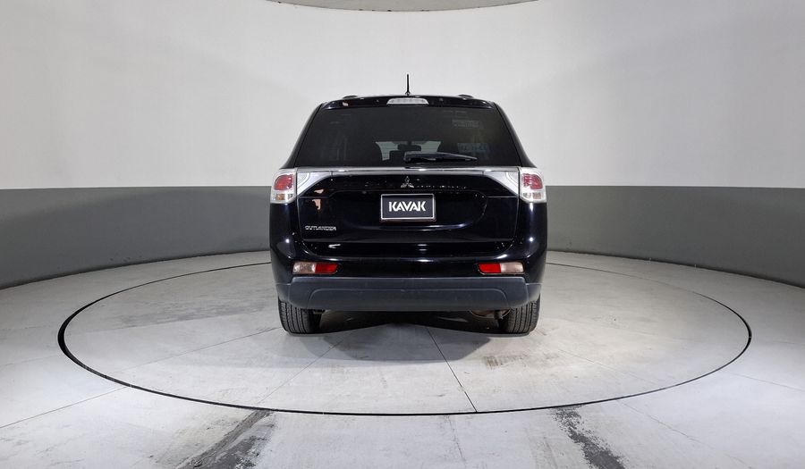 Mitsubishi Outlander 2.4 SE AT Suv 2014