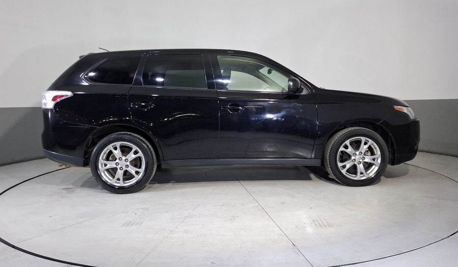 Mitsubishi Outlander 2.4 SE AT Suv 2014