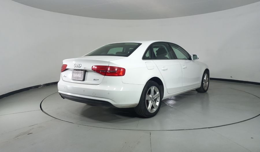 Audi A4 2.0 TFSI TRENDY PLUS MULTITRONIC Sedan 2013