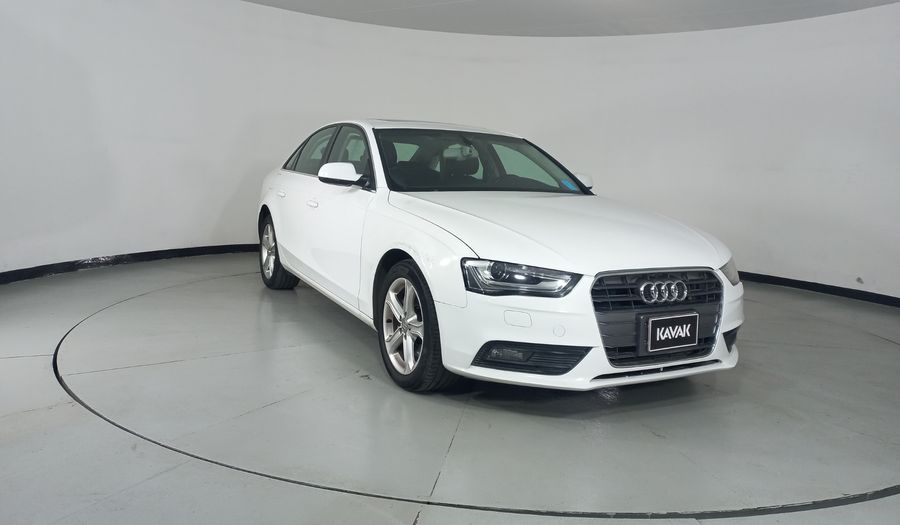 Audi A4 2.0 TFSI TRENDY PLUS MULTITRONIC Sedan 2013