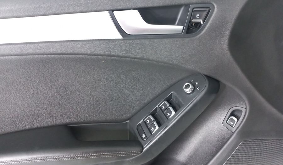Audi A4 2.0 TFSI TRENDY PLUS MULTITRONIC Sedan 2013