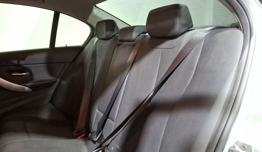 Bmw Serie 3 1.5 318IA EXECUTIVE AUTO Sedan 2018