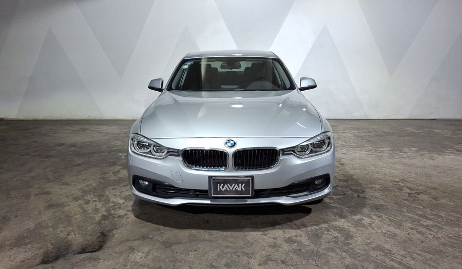 Bmw Serie 3 1.5 318IA EXECUTIVE AUTO Sedan 2018
