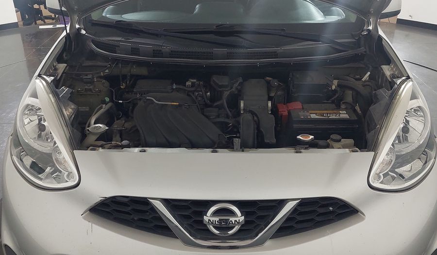 Nissan March 1.6 16V FLEX SV Hatchback 2015