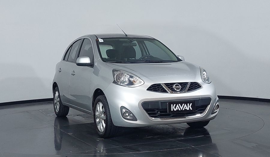 Nissan March 1.6 16V FLEX SV Hatchback 2015