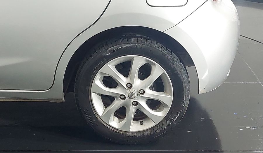 Nissan March 1.6 16V FLEX SV Hatchback 2015