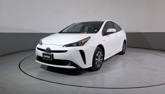Toyota • Prius