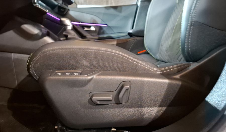 Peugeot 2008 1.2 GT AUTO FL Suv 2025