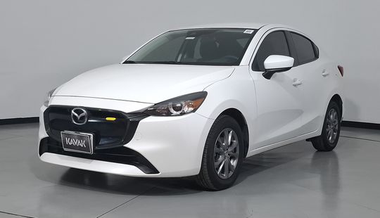 Mazda • Mazda 2