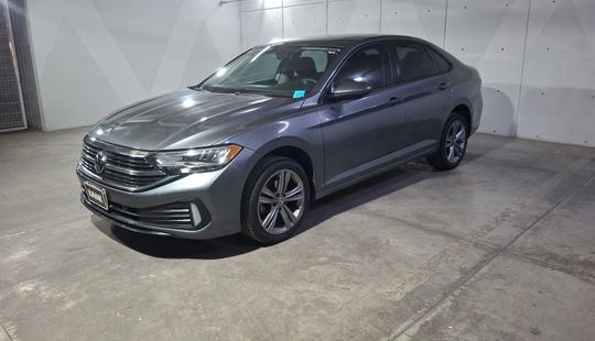 Volkswagen • Jetta