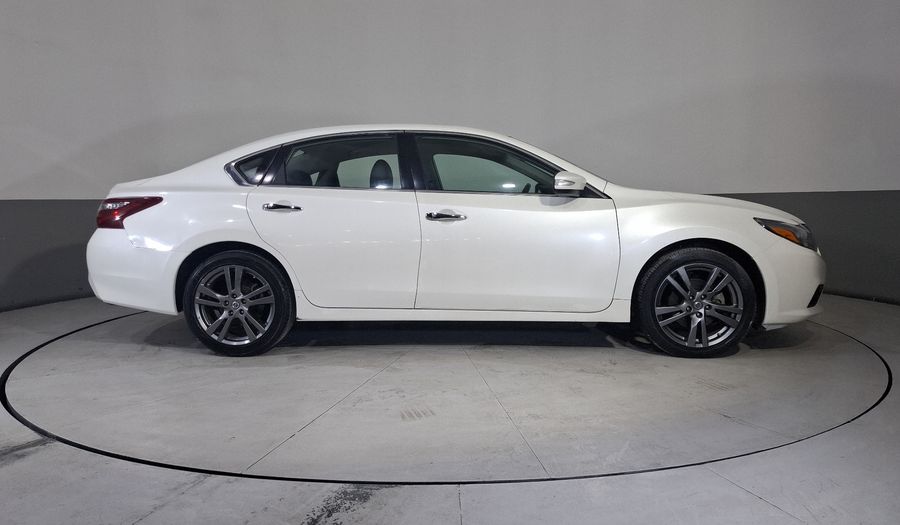 Nissan Altima 2.5 ADVANCE NAVI AUTO Sedan 2018