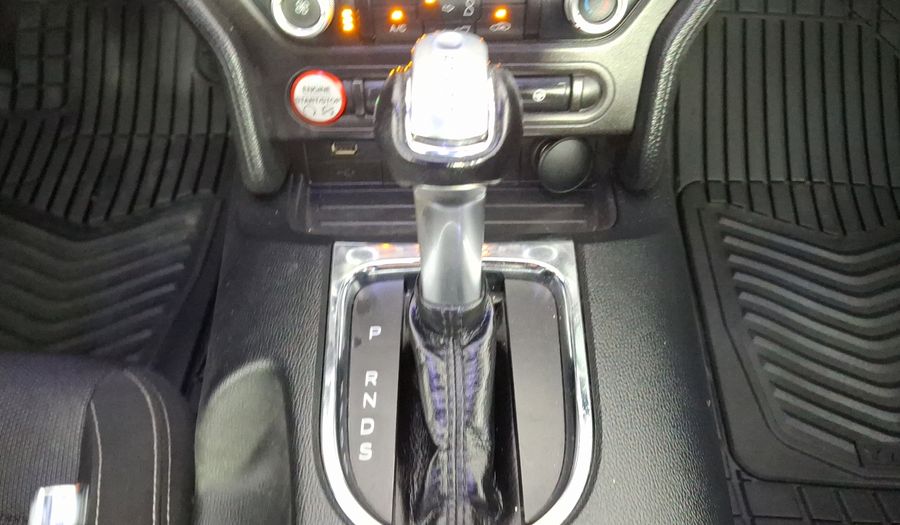 Ford Mustang 3.7 COUPE LUJO V6 TA TELA Coupe 2017