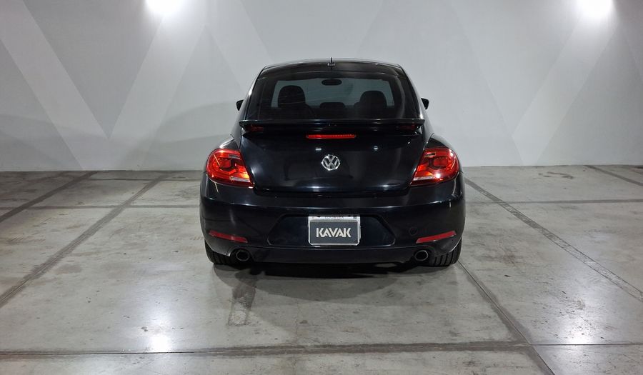 Volkswagen Beetle 2.0 TURBO MT Hatchback 2014