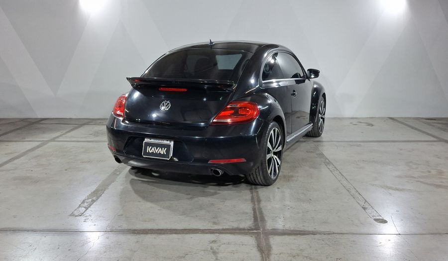 Volkswagen Beetle 2.0 TURBO MT Hatchback 2014