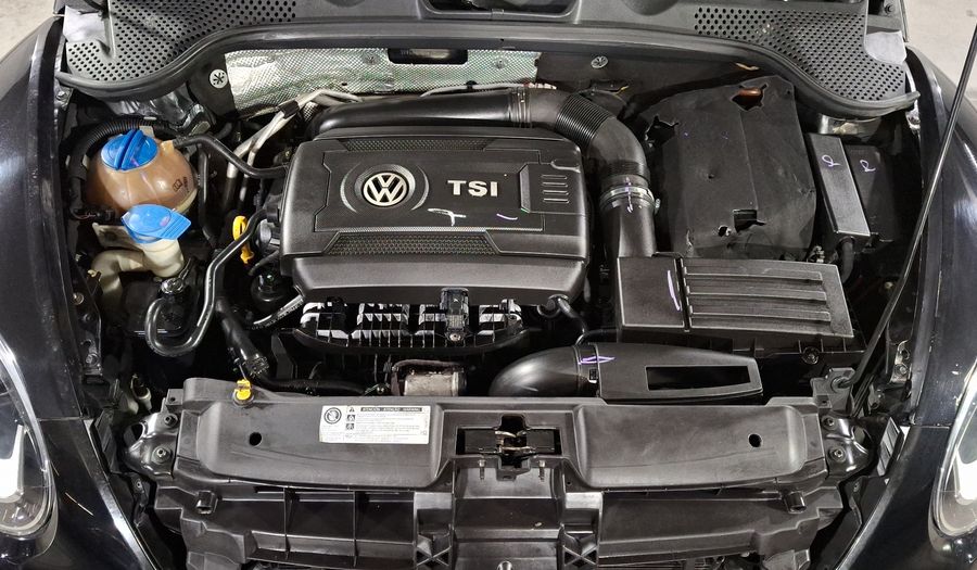Volkswagen Beetle 2.0 TURBO MT Hatchback 2014