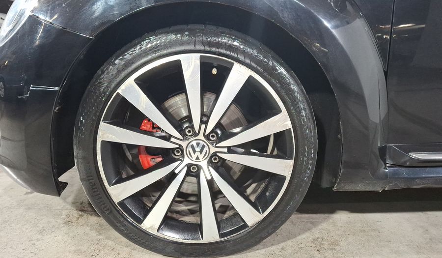 Volkswagen Beetle 2.0 TURBO MT Hatchback 2014