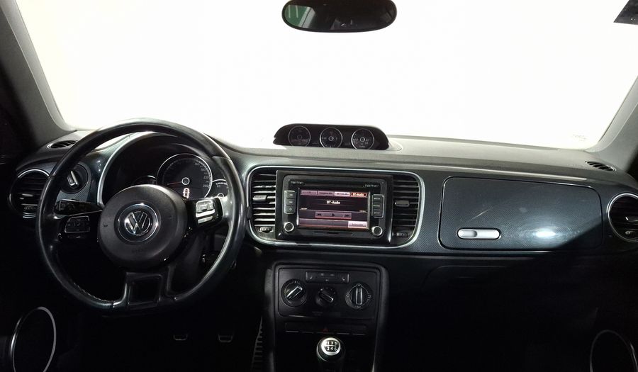 Volkswagen Beetle 2.0 TURBO MT Hatchback 2014