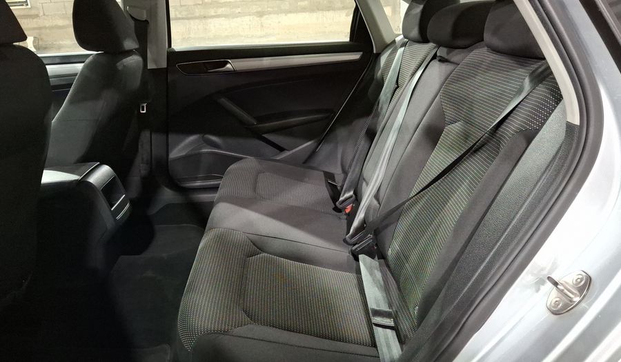 Volkswagen Passat 2.5 COMFORTLINE AUTO Sedan 2018