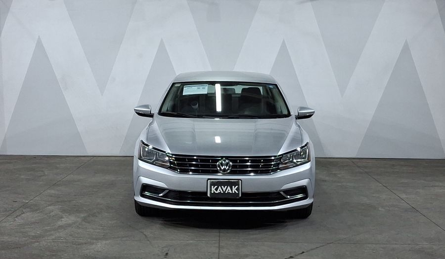 Volkswagen Passat 2.5 COMFORTLINE AUTO Sedan 2018