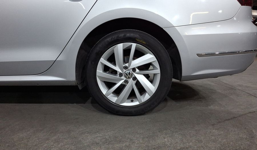 Volkswagen Passat 2.5 COMFORTLINE AUTO Sedan 2018