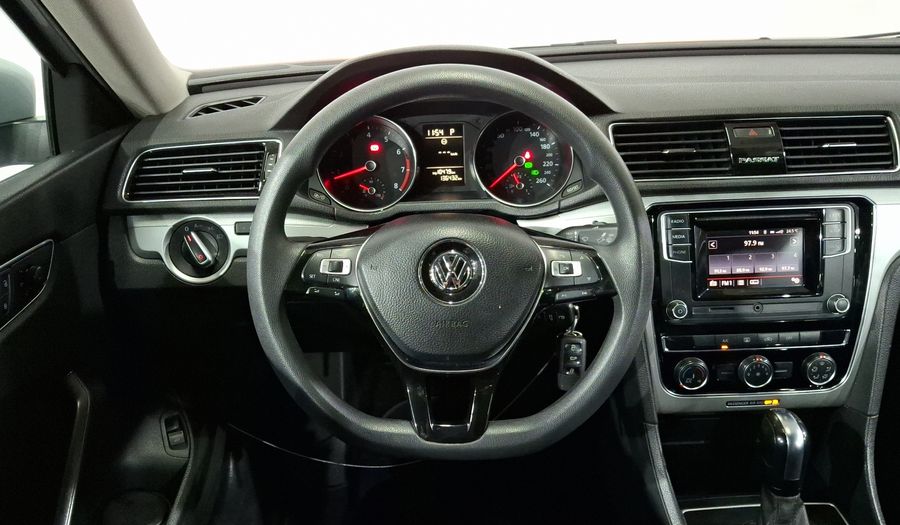 Volkswagen Passat 2.5 COMFORTLINE AUTO Sedan 2018