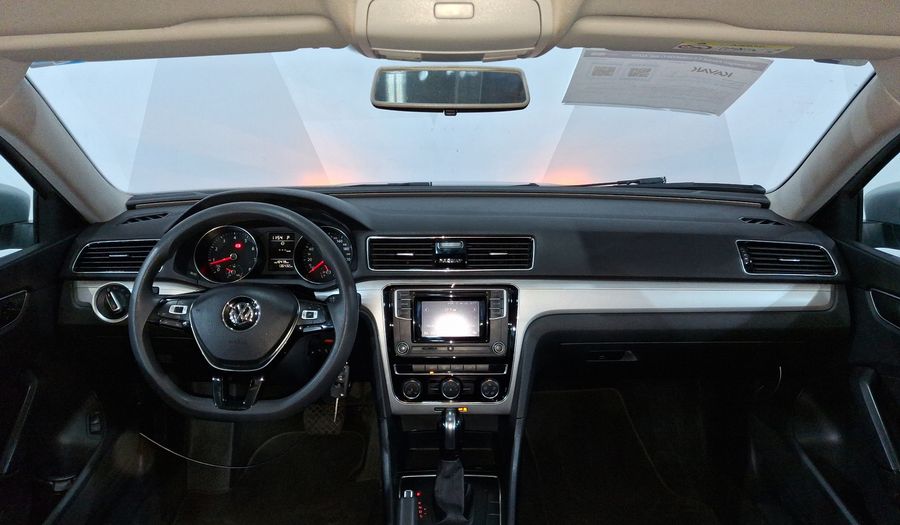 Volkswagen Passat 2.5 COMFORTLINE AUTO Sedan 2018