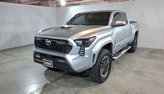 Toyota • Tacoma