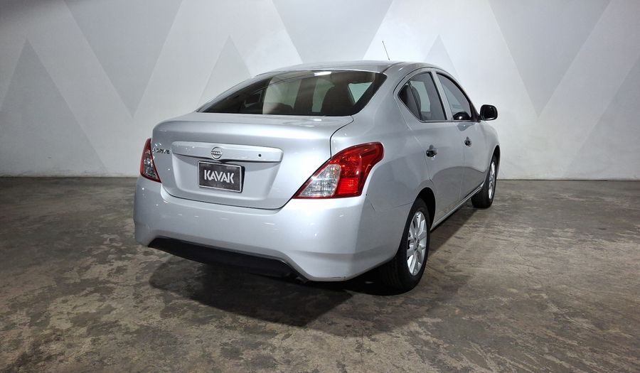 Nissan V-drive 1.6 A/C AUDIO Sedan 2023