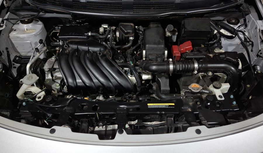 Nissan V-drive 1.6 A/C AUDIO Sedan 2023