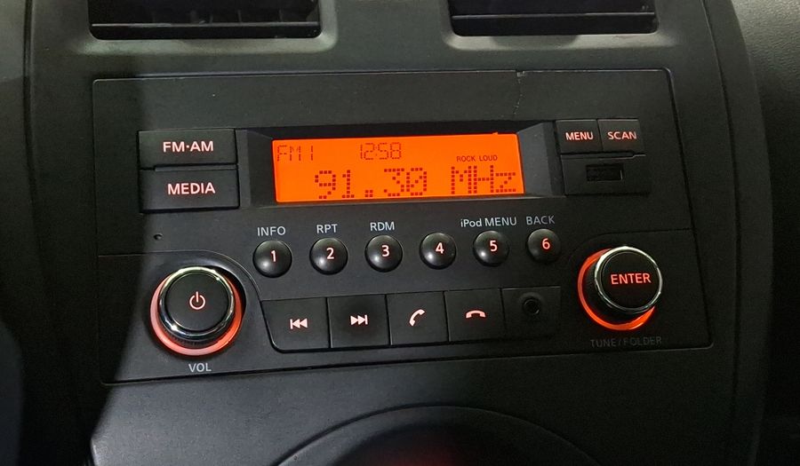 Nissan V-drive 1.6 A/C AUDIO Sedan 2023