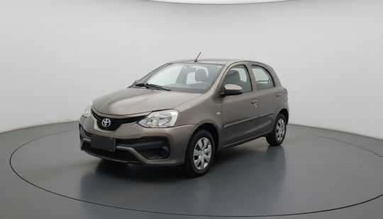 Toyota • Etios