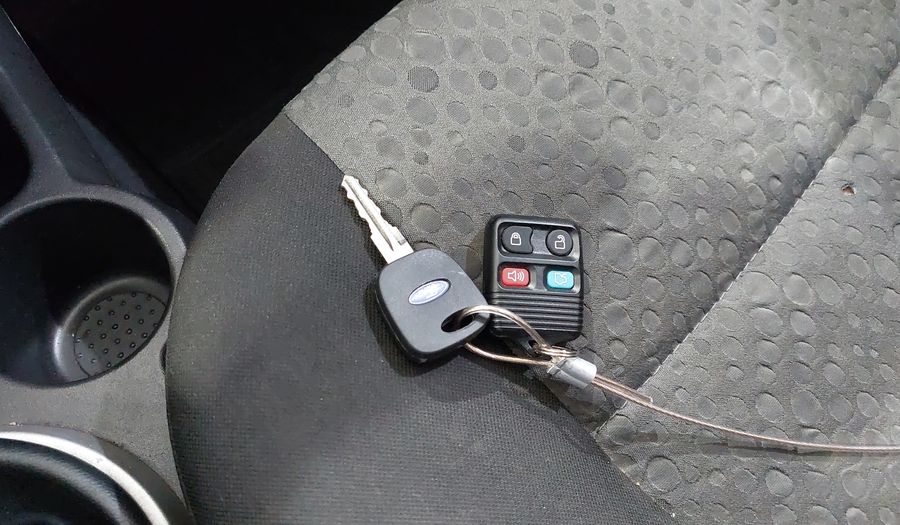 Ford Fiesta 1.6 ROCAM FLEX Hatchback 2013